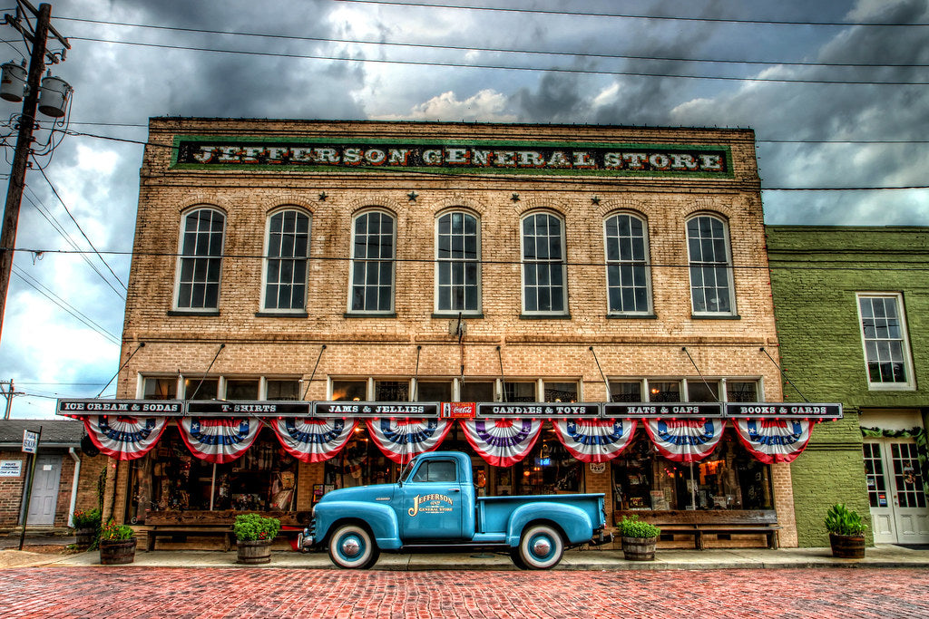 buy pralines, old fashioned soda fountain, gift shop, general store ...